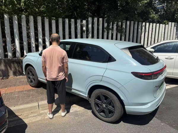 九鼎 男子应聘高薪司机却背上17万贷款，进展：涉事公司称补偿3万